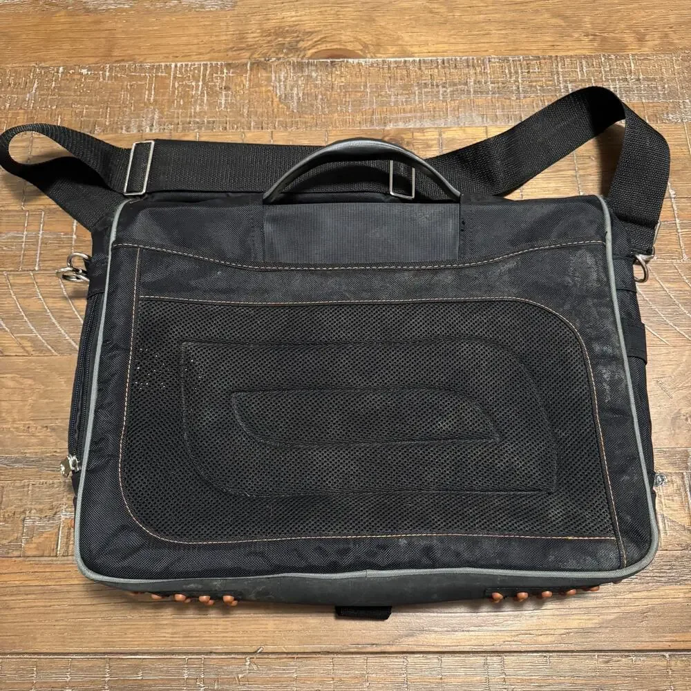 Targus Rugged Laptop Messenger Bag Computer Case Padded Air Mesh Briefcase